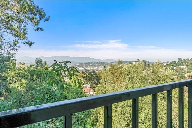 2315 Loma Vista Pl, Los Angeles, CA 90039 - view of mountain backdrop