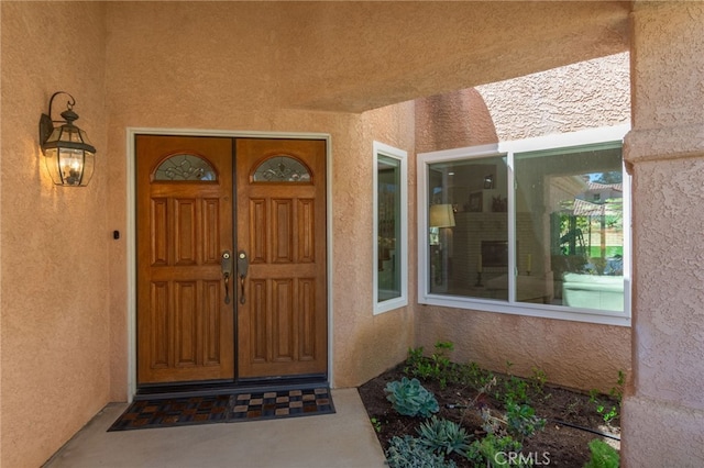 15535 Mallory Ct, Moorpark, CA 93021 - entrance to property with stucco siding
