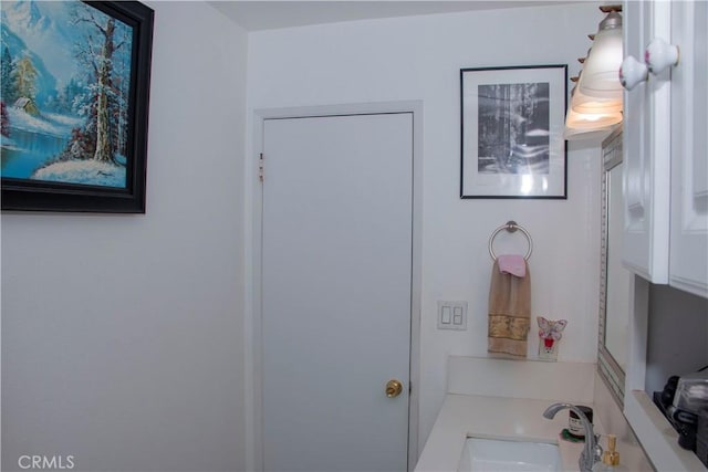4727 W 147th St Unit 251, Lawndale, CA 90260 - bathroom featuring vanity