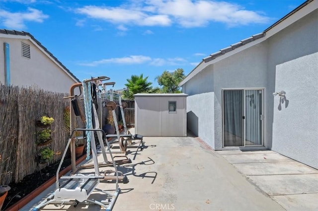 44938 Tehachapi, Temecula, CA 92592 - fenced backyard with a patio area