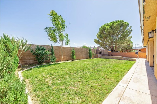 4664 Quartz Hill Rd, Quartz Hill, CA 93536 - view of fenced backyard