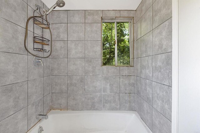 29556 Sierra Rojo Ln, Valley Center, CA 92082 - full bathroom with washtub / shower combination