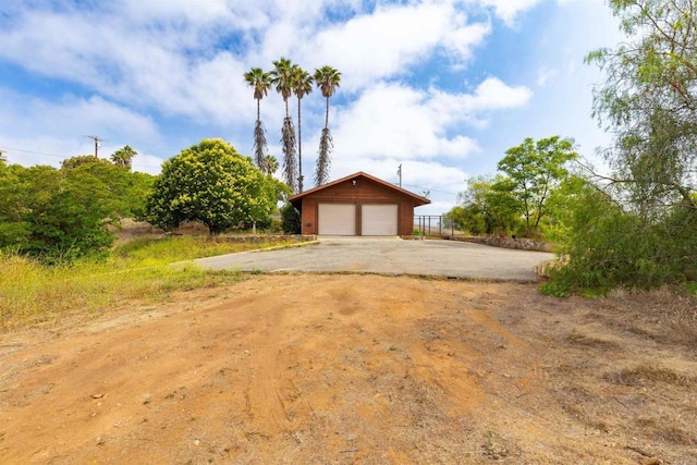 29556 Sierra Rojo Ln, Valley Center, CA 92082 - view of detached garage