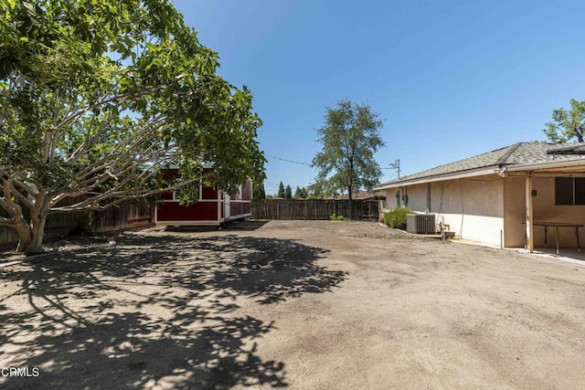6000 Eugene Pl, Bakersfield, CA 93308 - view of fenced backyard