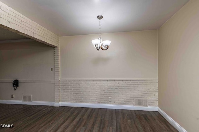 6000 Eugene Pl, Bakersfield, CA 93308 - empty room with wood finished floors and a chandelier
