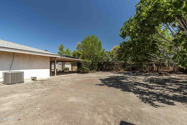 6000 Eugene Pl, Bakersfield, CA 93308 - view of yard