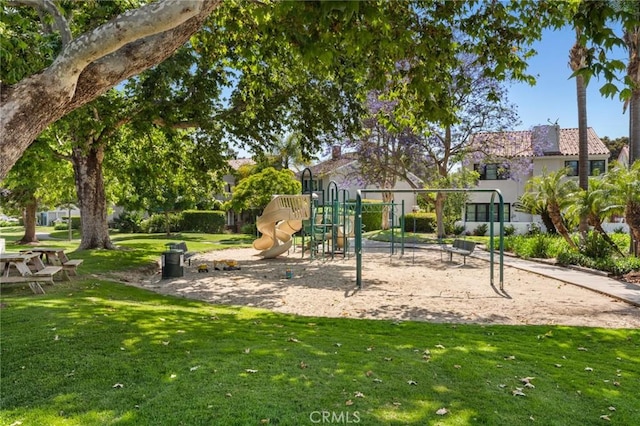 362 Vista Madera, Newport Beach, CA 92660 - community play area with a lawn