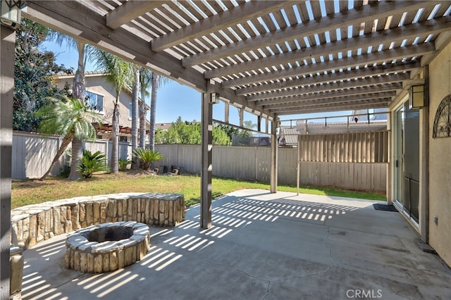 41808 Vardon Dr, Temecula, CA 92591 - fenced backyard with a fire pit, a patio area, and a pergola