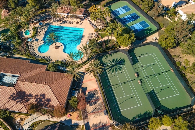 41808 Vardon Dr, Temecula, CA 92591 - aerial view of a pool