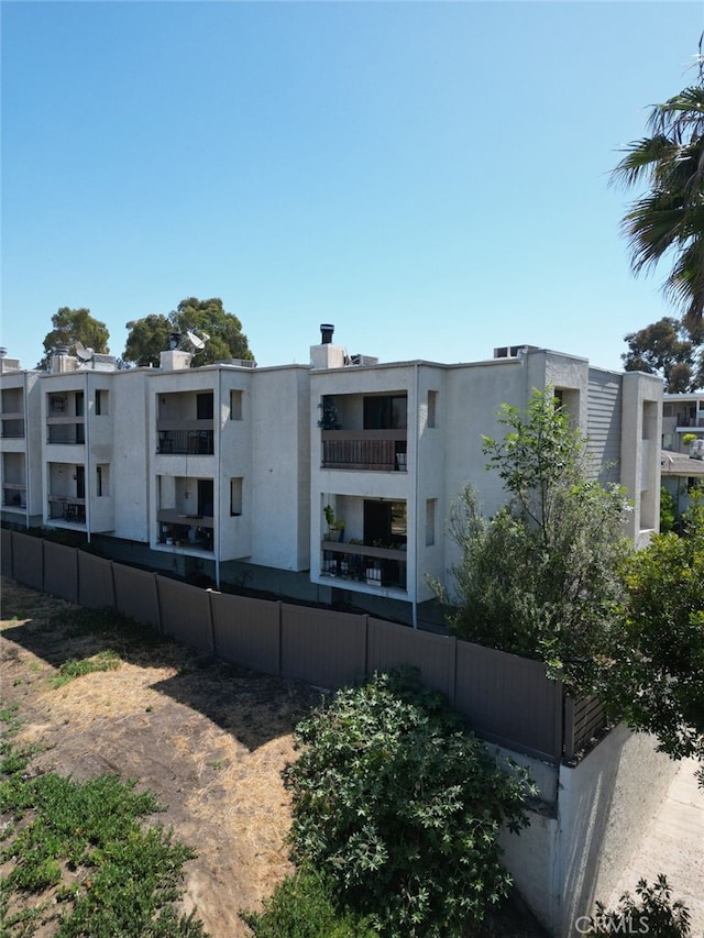 2621 E 20th St Unit 12, Signal Hill, CA 90755 - view of apartment building / complex