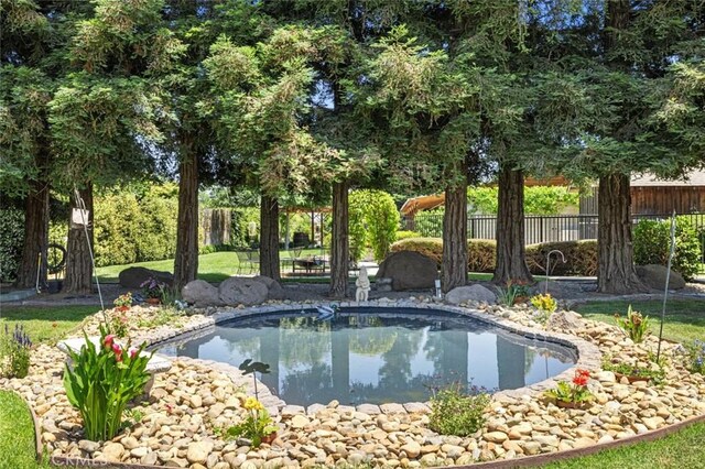 4742 Crow Rd, Oakdale, CA 95361 - view of pool