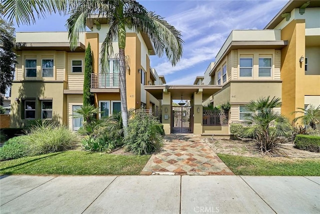 441 N Los Robles Ave Unit 13, Pasadena, CA 91101 - photo 1