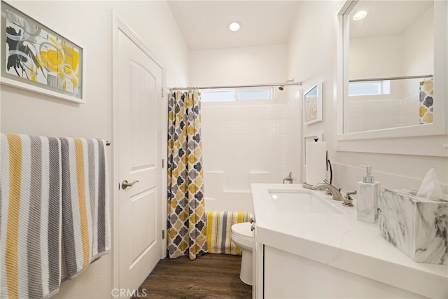 635 Boquest Blvd, Paradise, CA 95969 - full bath featuring vanity, wood finished floors, recessed lighting, and shower / bath combination with curtain
