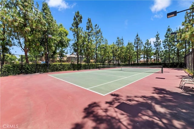 5680 Kate Way Unit 5, Fontana, CA 92336 - view of tennis court with community basketball court