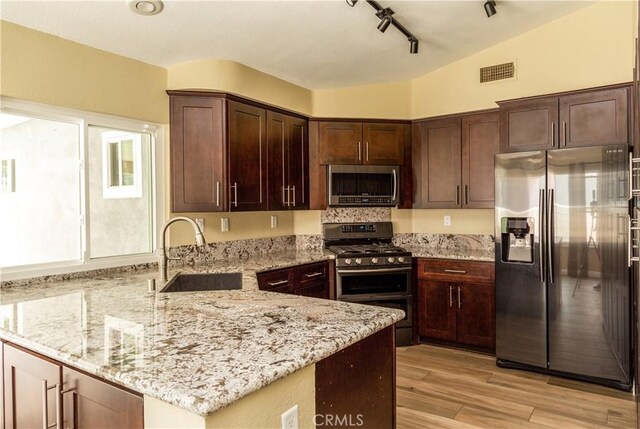 905 Broadway St, Lake Elsinore, CA 92530 - photo 24