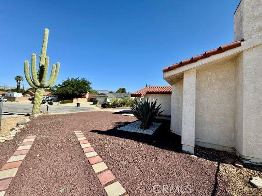 2748 Delmar Ave, Mojave, CA 93501 - view of yard