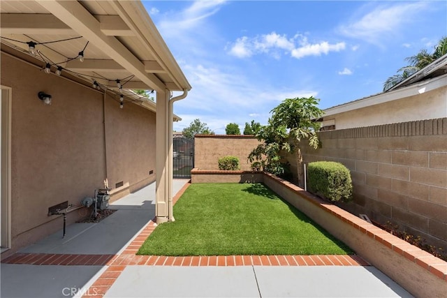 4360 E Addington Dr, Anaheim, CA 92807 - view of yard