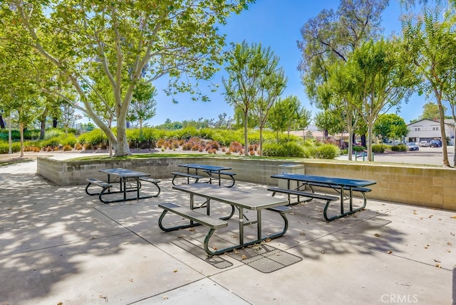 24412 Verena Ct, Mission Viejo, CA 92691 - view of property's community