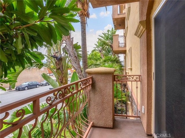 421 E Santa Anita Ave Unit 101, Burbank, CA 91501 - view of balcony