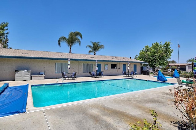 942 Royal Tern Way, Oceanside, CA 92057 - community pool featuring a patio