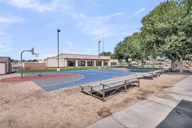 13180 Meteor Dr, Victorville, CA 92395 - view of home's community with community basketball court