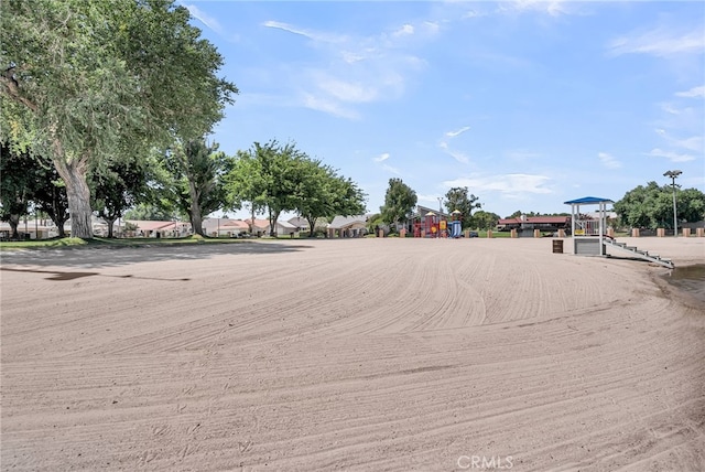 13180 Meteor Dr, Victorville, CA 92395 - view of yard