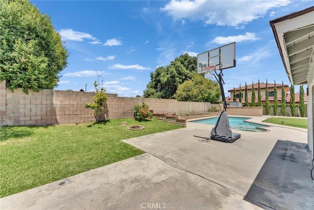 1719 Turnbull Canyon Rd, Hacienda Heights, CA 91745 - fenced backyard featuring a patio