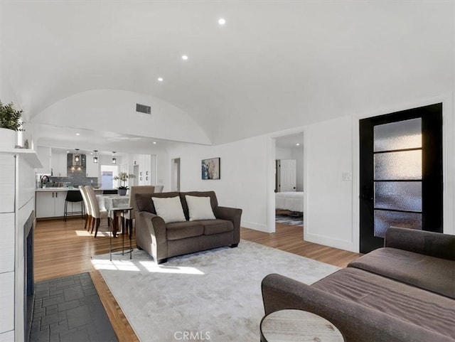 7827 S Hobart Blvd, Los Angeles, CA 90047 - photo 5