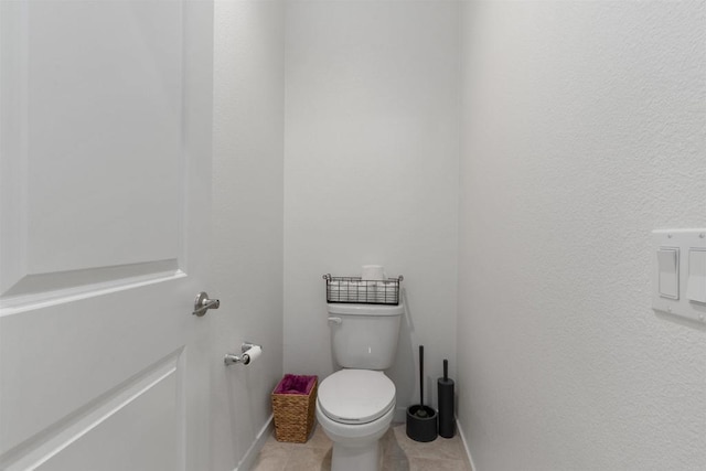 39381 Corvina Ln, Temecula, CA 92591 - bathroom with baseboards and tile patterned flooring