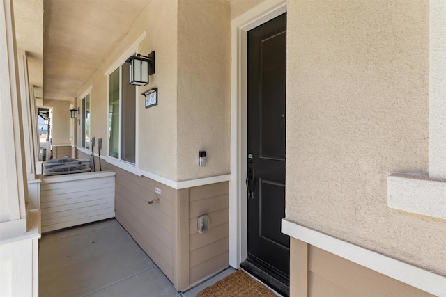 39381 Corvina Ln, Temecula, CA 92591 - property entrance with stucco siding