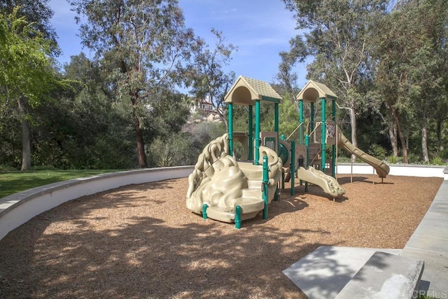 3071 Sprucewood Ln, Escondido, CA 92027 - view of community playground