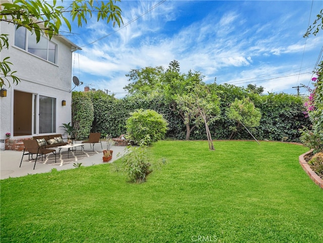 1017 Cordova Ave, Glendale, CA 91207 - view of green lawn featuring a patio