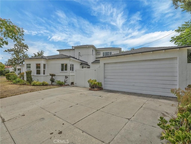1017 Cordova Ave, Glendale, CA 91207 - traditional-style home with stucco siding