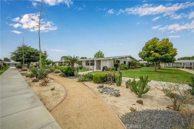 1661 Monterey Rd Unit 16G, Seal Beach, CA 90740 - view of front of home with a front yard