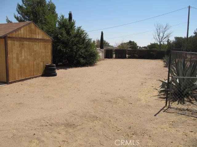 14537 Yucca St, Hesperia, CA 92345 - photo 37