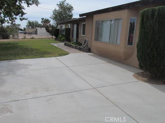 14537 Yucca St, Hesperia, CA 92345 - photo 32