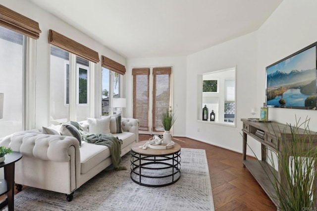 3309 Caminito Cabo Viejo, Del Mar, CA 92014 - living area featuring healthy amount of natural light
