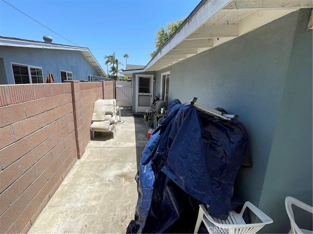 13431 Olympus Dr, Westminster, CA 92683 - fenced backyard with a patio