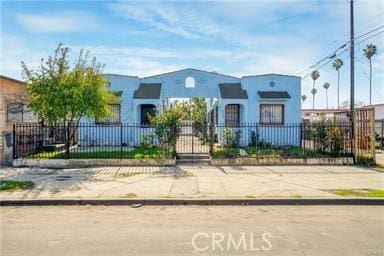 614 E 82nd St, Los Angeles, CA 90001 - photo 1