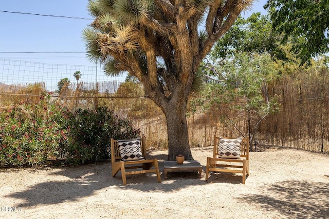 54667 Benecia Trl, Yucca Valley, CA 92284 - view of yard with a patio