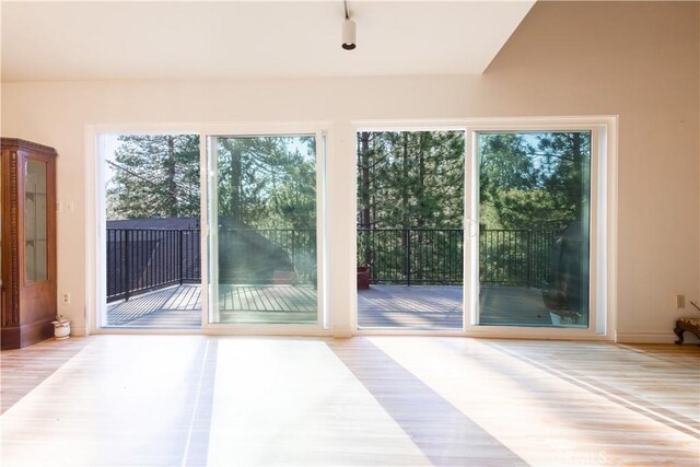 966 Willow Creek Rd Unit 14, Lake Arrowhead, CA 92352 - photo 23