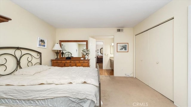 860 Knollwood Dr, Corona, CA 92882 - bedroom featuring light carpet, a closet, and ensuite bathroom