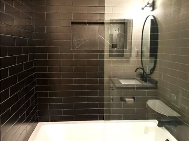 1063 Redding Ave, Costa Mesa, CA 92626 - bathroom with shower / bathtub combination