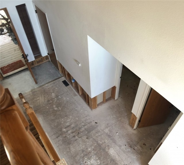 2701 Hillcrest Ct, Frazier Park, CA 93225 - view of staircase