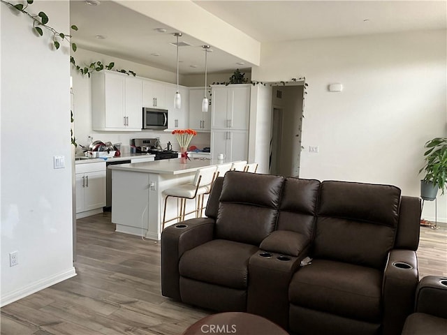 365 Huntington Ct, Rialto, CA 92376 - photo 4