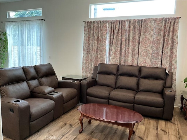 365 Huntington Ct, Rialto, CA 92376 - photo 3