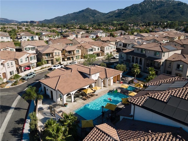 45055 Via Vela, Temecula, CA 92592 - view of pool featuring a mountain view and a residential view