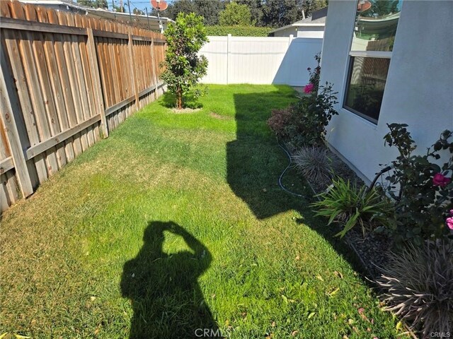 1484 N Clybourn Ave, Burbank, CA 91505 - photo 15