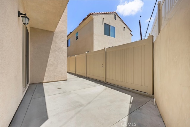 6508 Alondra Blvd, Paramount, CA 90723 - view of patio / terrace