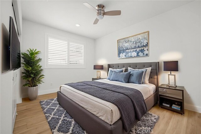 6508 Alondra Blvd, Paramount, CA 90723 - bedroom featuring light wood-style floors, a ceiling fan, and recessed lighting
